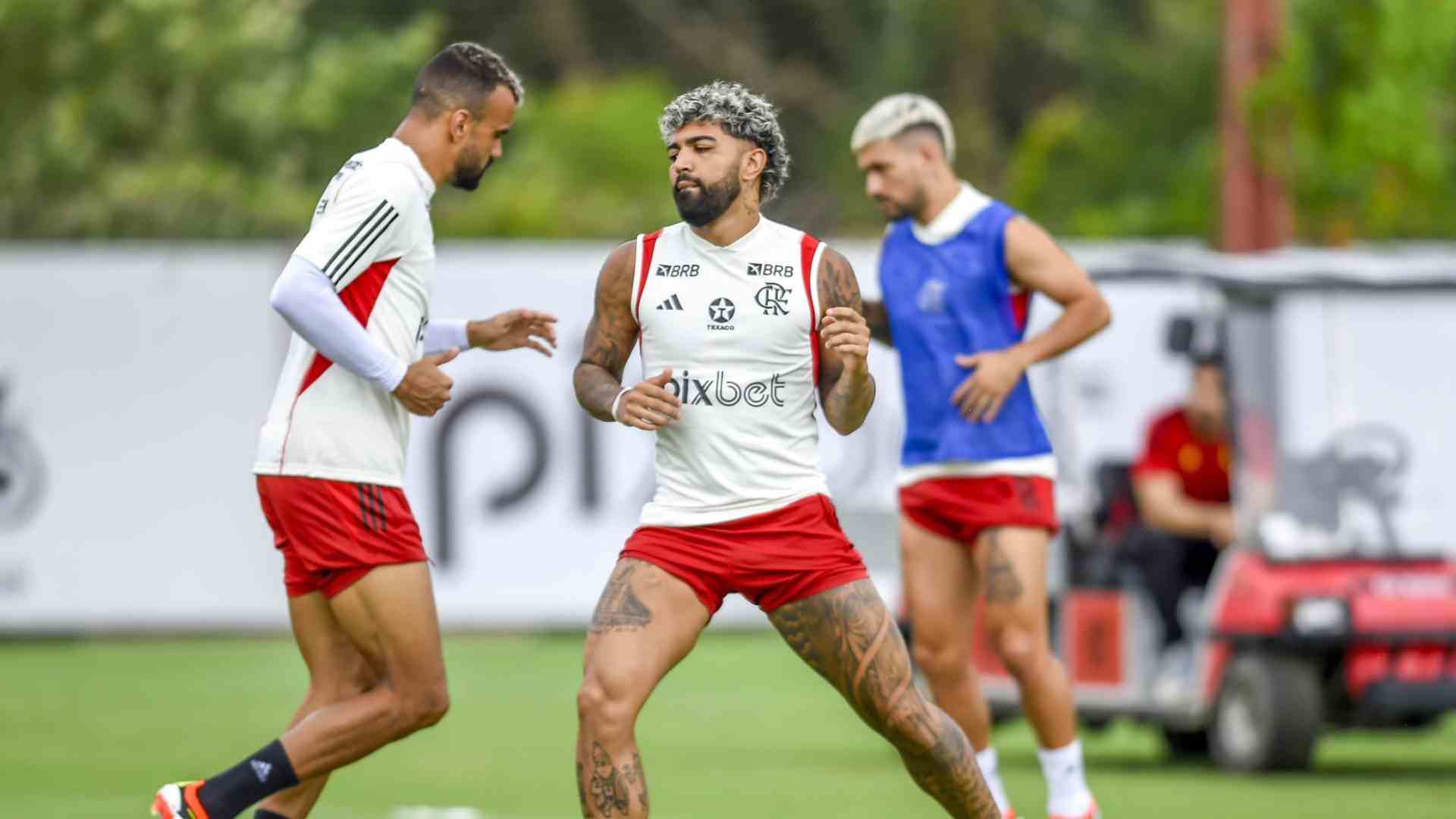 "GOSTARAM DE TREINAR":FÁBIO MAHSEREDJIAN RENDE ELOGIOS Á EMPENHO DOS JOGADORES DO FLAMENGO EM PRÉ - TEMPORADA